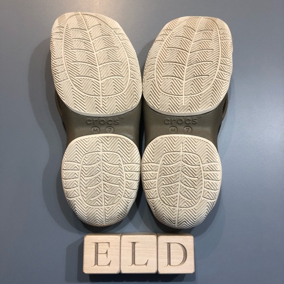 Crocs Men’s Swiftwater Deck Flip Comfort Sandals - Picture 7 of 8